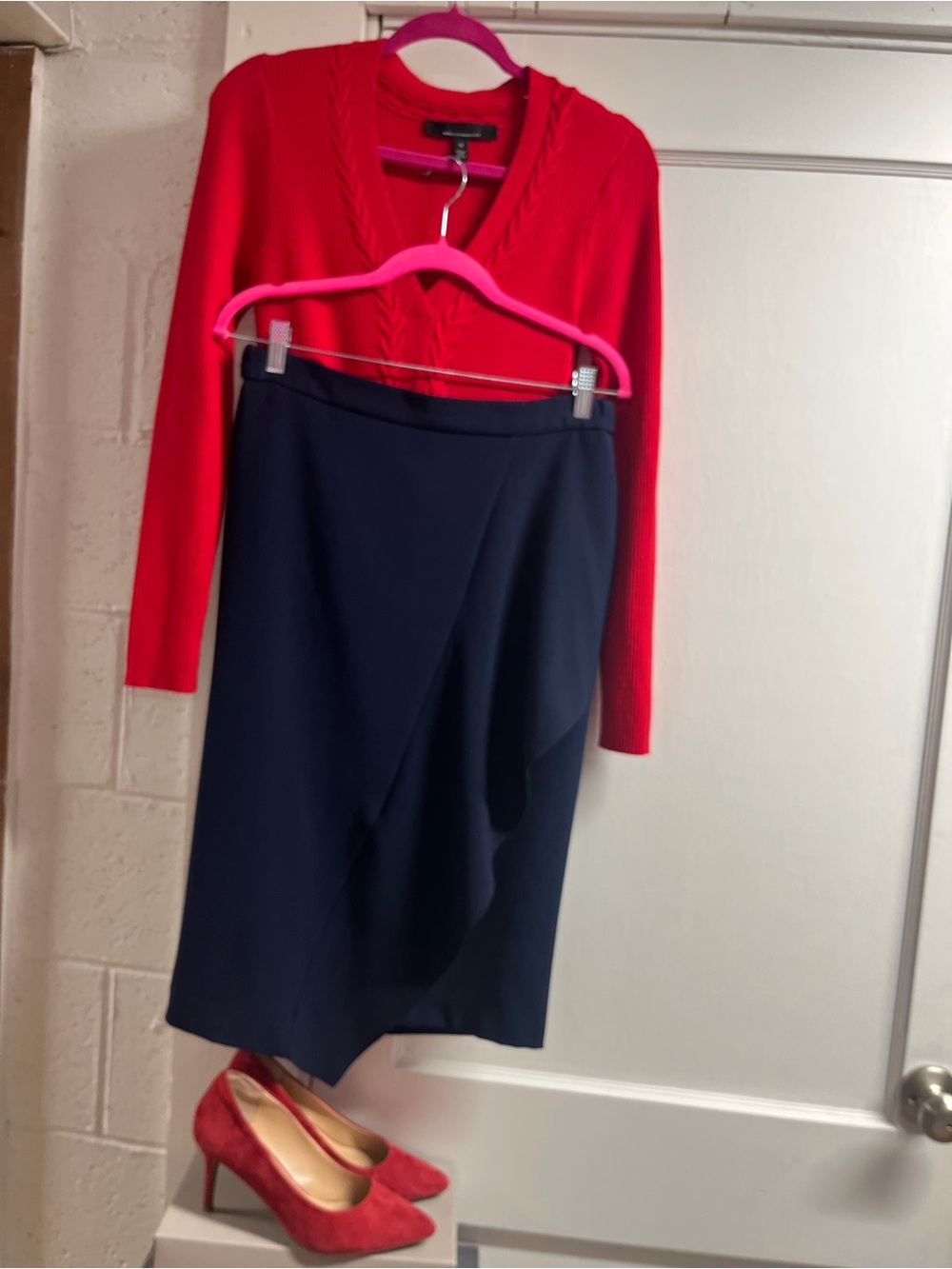3 pc Red Suede Franco Sarto Mid Heel Pump/navy skirt/WHBM red v-neck